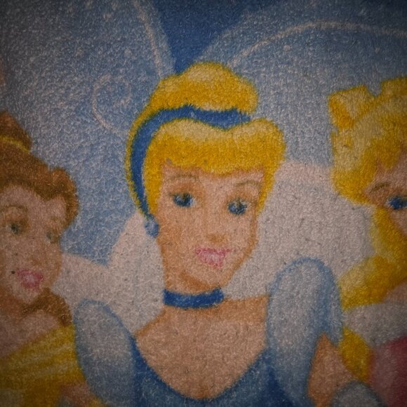 Disney Princess Fleece Blanket - Belle, Cinderella, Aurora ~60x50in - Picture 10 of 13